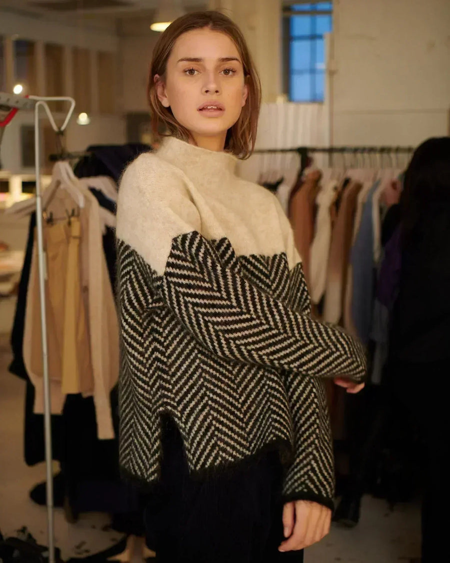Women's Turtleneck Sweater with Knit