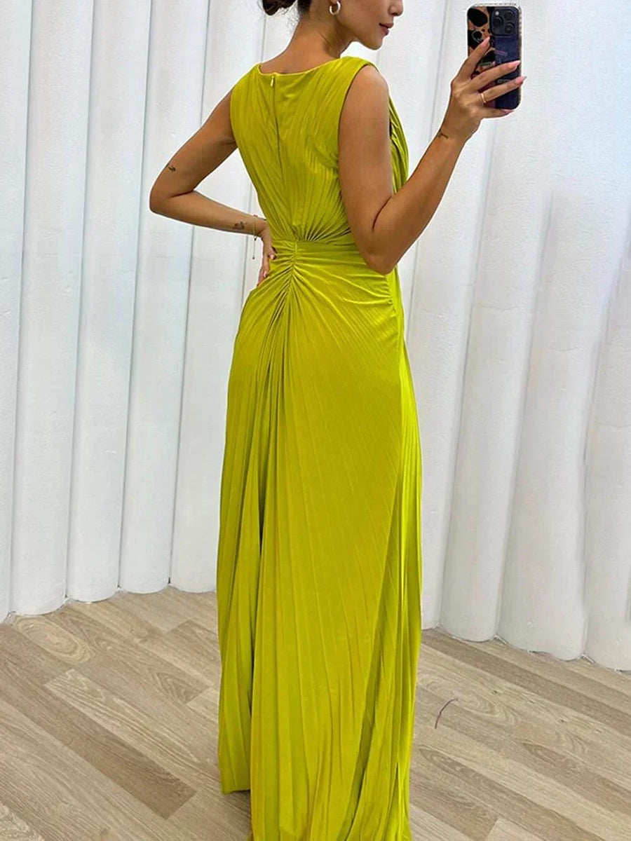 Women's Pleated Maxi Dress with a Defined Waist
