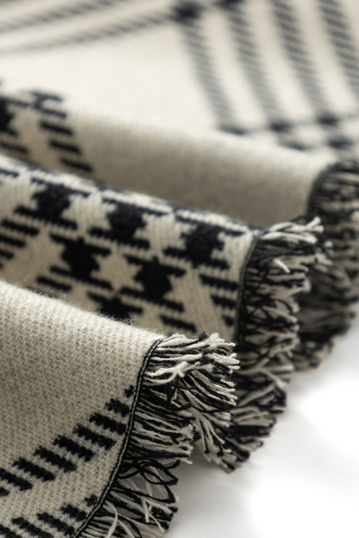 Avarelle Plaid Scarf
