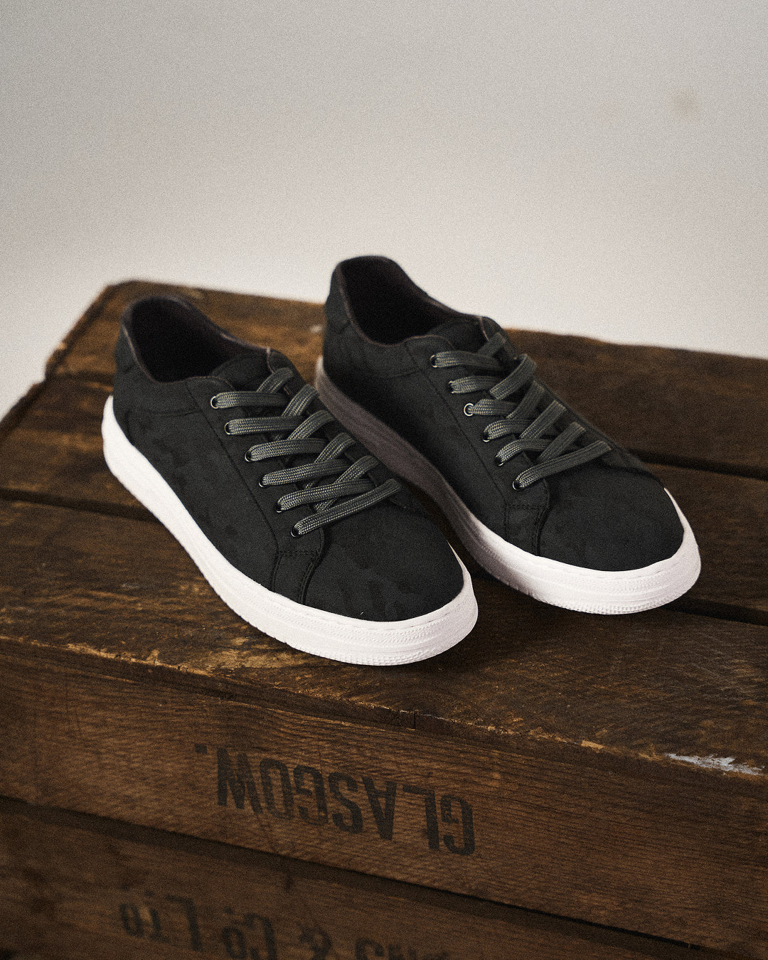 Belmont | Classic Leather-Like Sneaker
