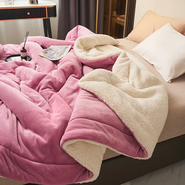 Cozy Double-Sided Plush Fleece Blanket with Sherpa and Quilted Design