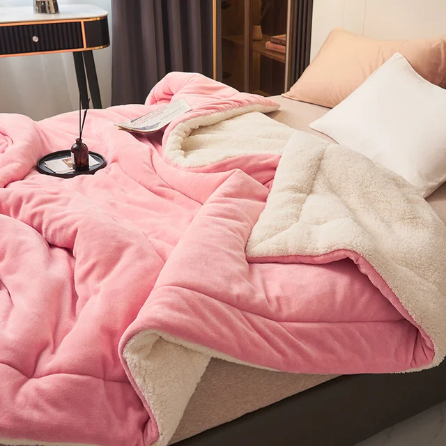 Cozy Double-Sided Plush Fleece Blanket with Sherpa and Quilted Design