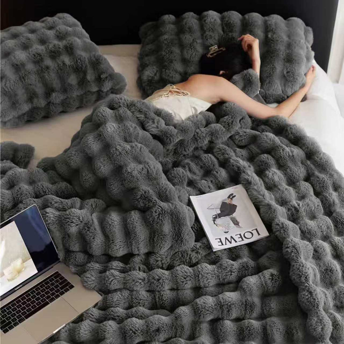 Cozy Soft Fluffy Portable Sofa Throw Blanket