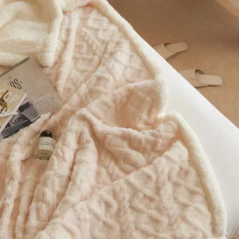 Cozy Thick Lambswool Blanket – Perfect for Winter Evenings