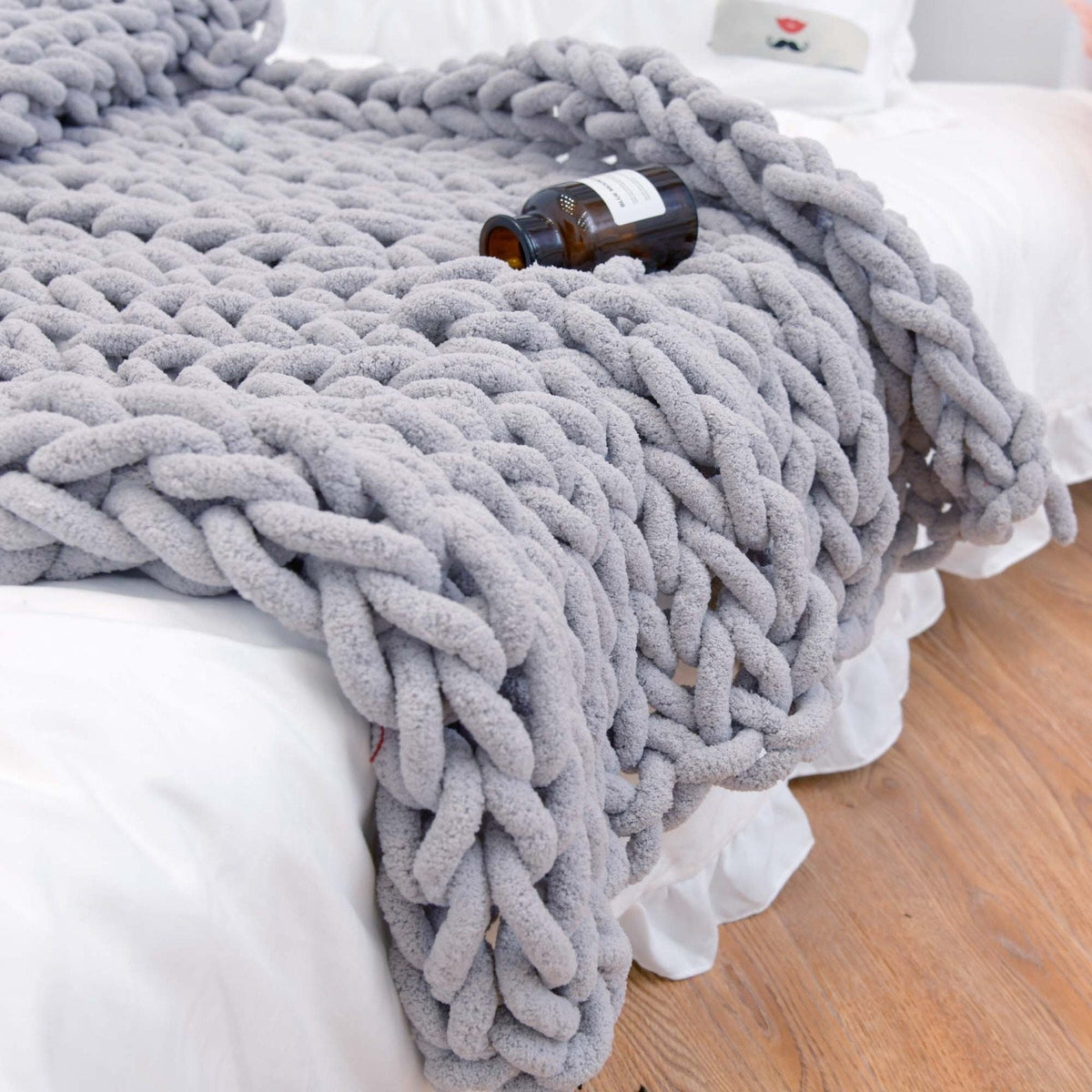 Cozy Thick Woven Blanket for Sofa and Bed
