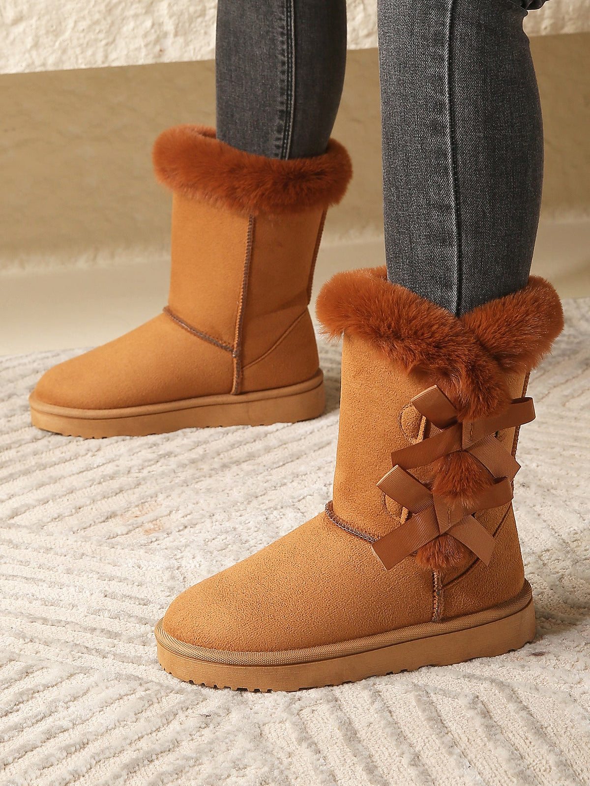 Wilhelmina Fleece-Lined Bow-Back Snow Boots