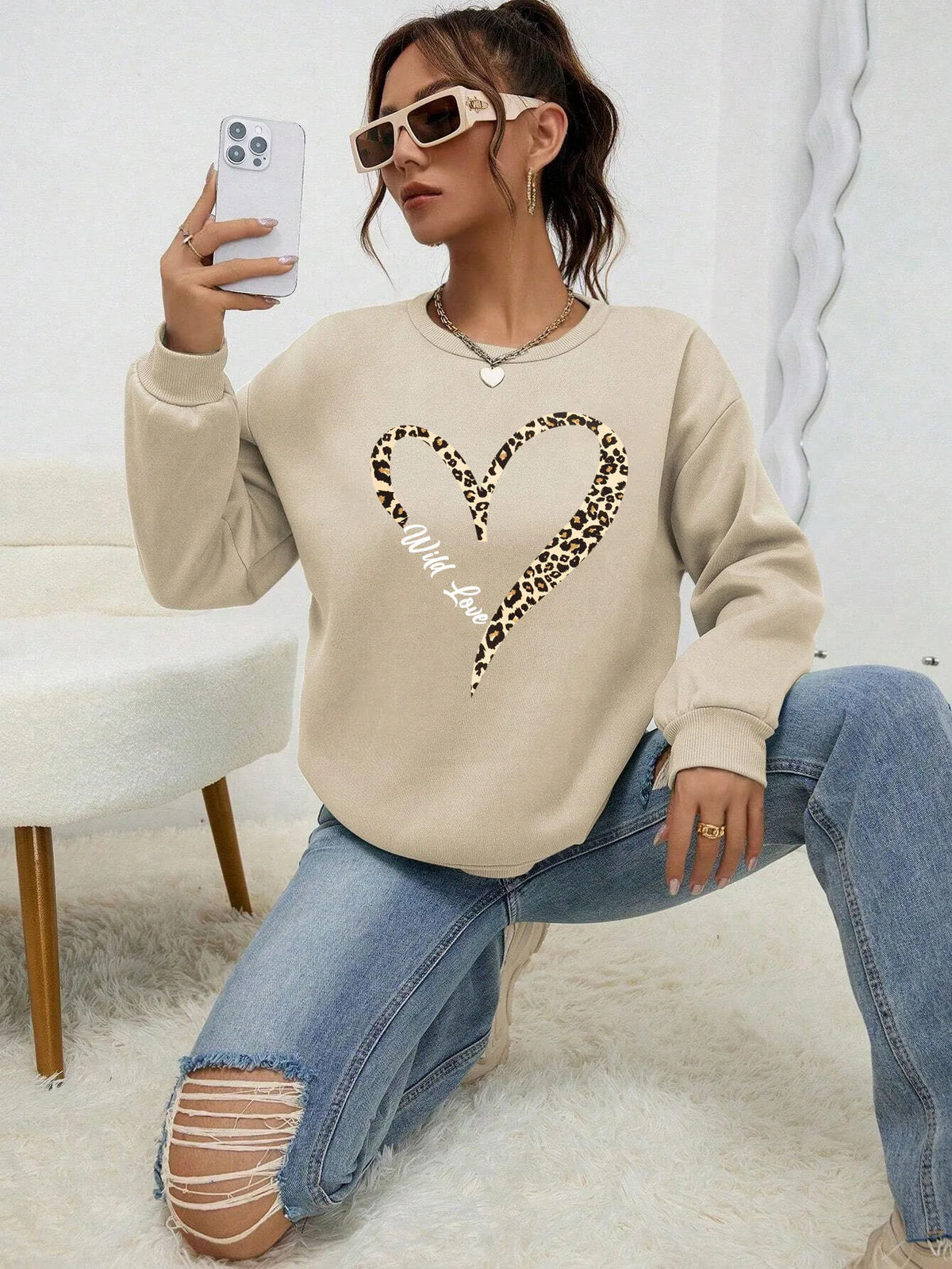 Women's Leopard Heart Graphic Sweatshirt, Crew Neck, Long Sleeves