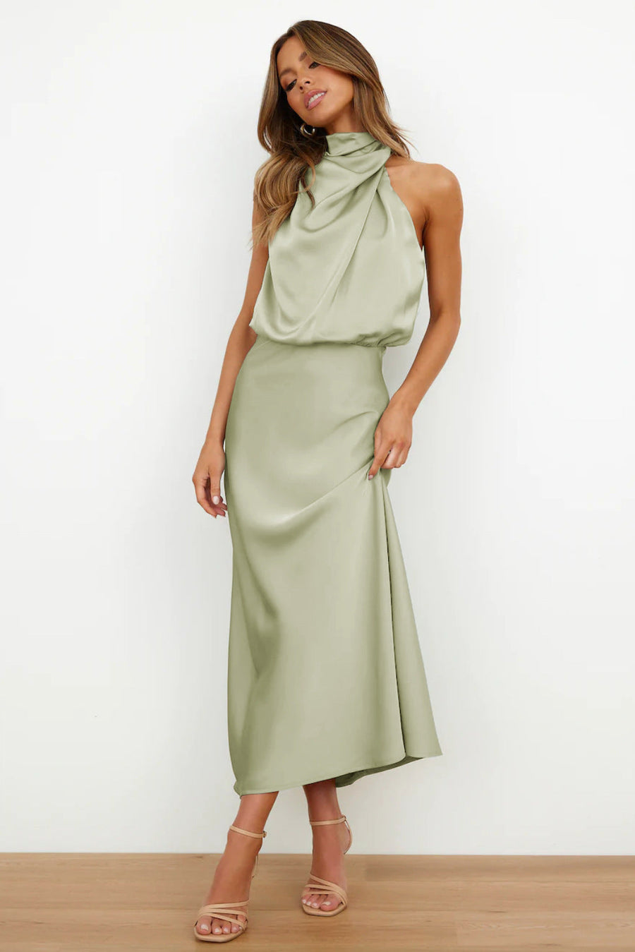 Women's Formal Wedding Guest Dress in Fluid Fabric