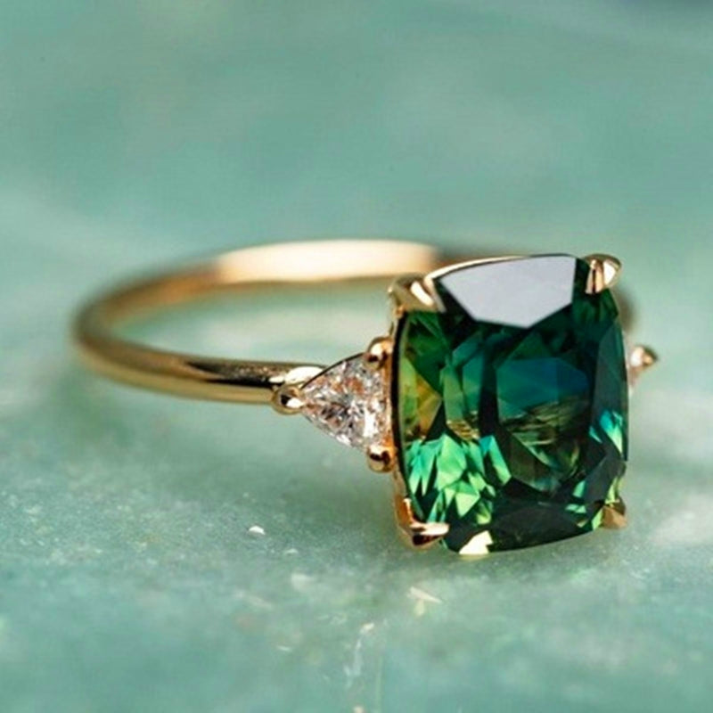 Green Zircon | Gold ring with green zircon