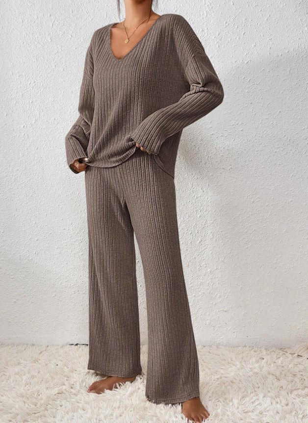 Adaline | Ribbed Knit Sweater Set with Long Sleeves and V-Neck for Women