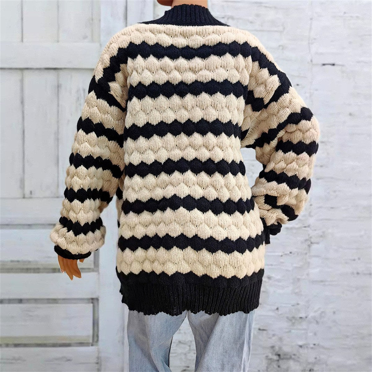 Allison - Women's Chunky Knit Patterned Cardigan