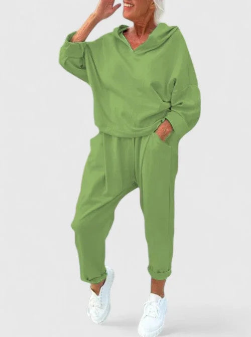 Comfortable hooded sweatshirt set