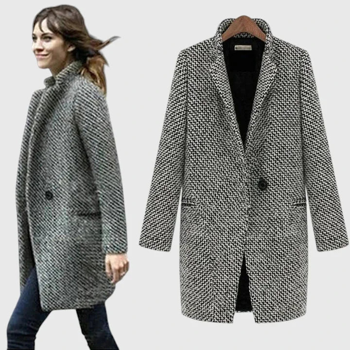 Women's houndstooth tweed button-front wool coat with quilted lining in black and white