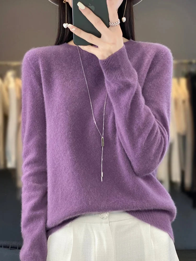 Women's comfortable crew neck knit sweater