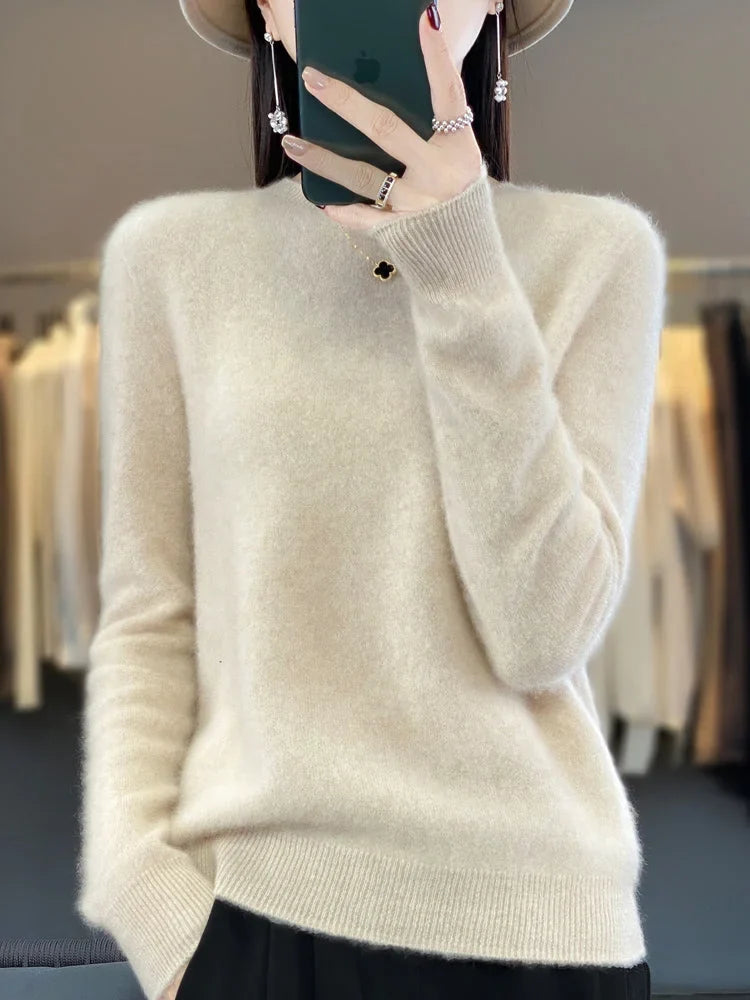 Women's comfortable crew neck knit sweater