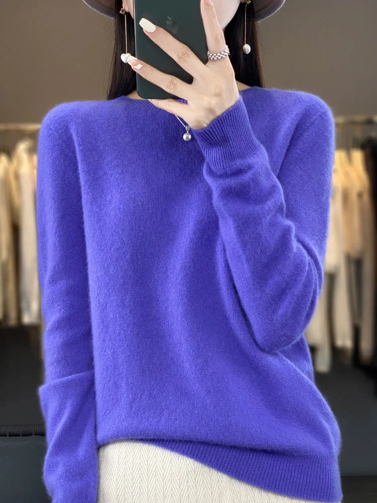 Women's comfortable crew neck knit sweater