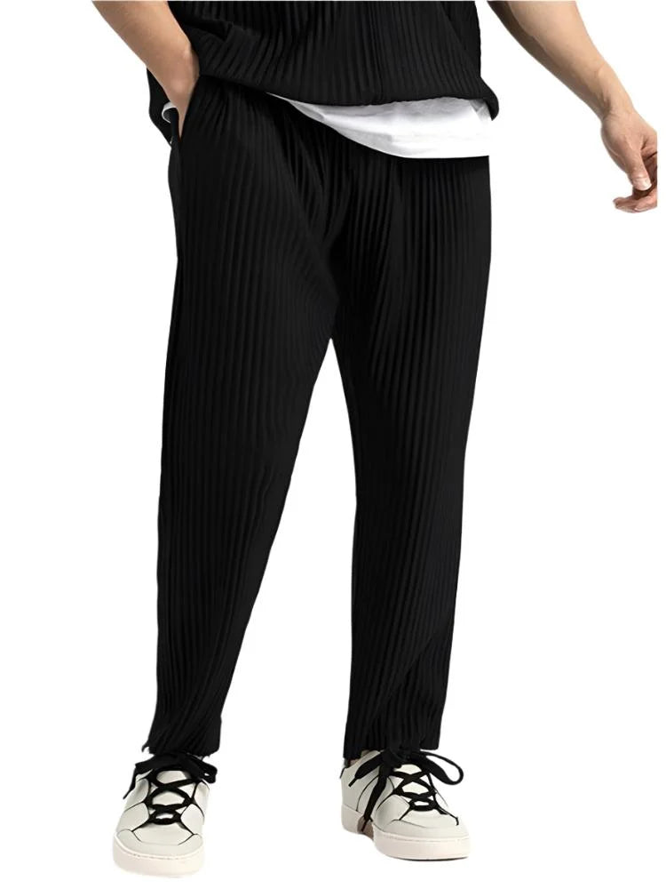 Women's pants with vertical pleats
