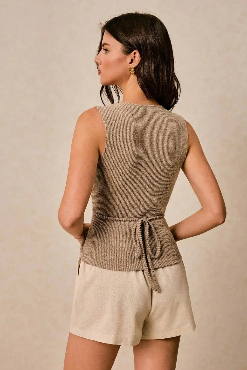 Edna | Women's V-Neck Ribbed Knit Summer Top with Shell Buttons