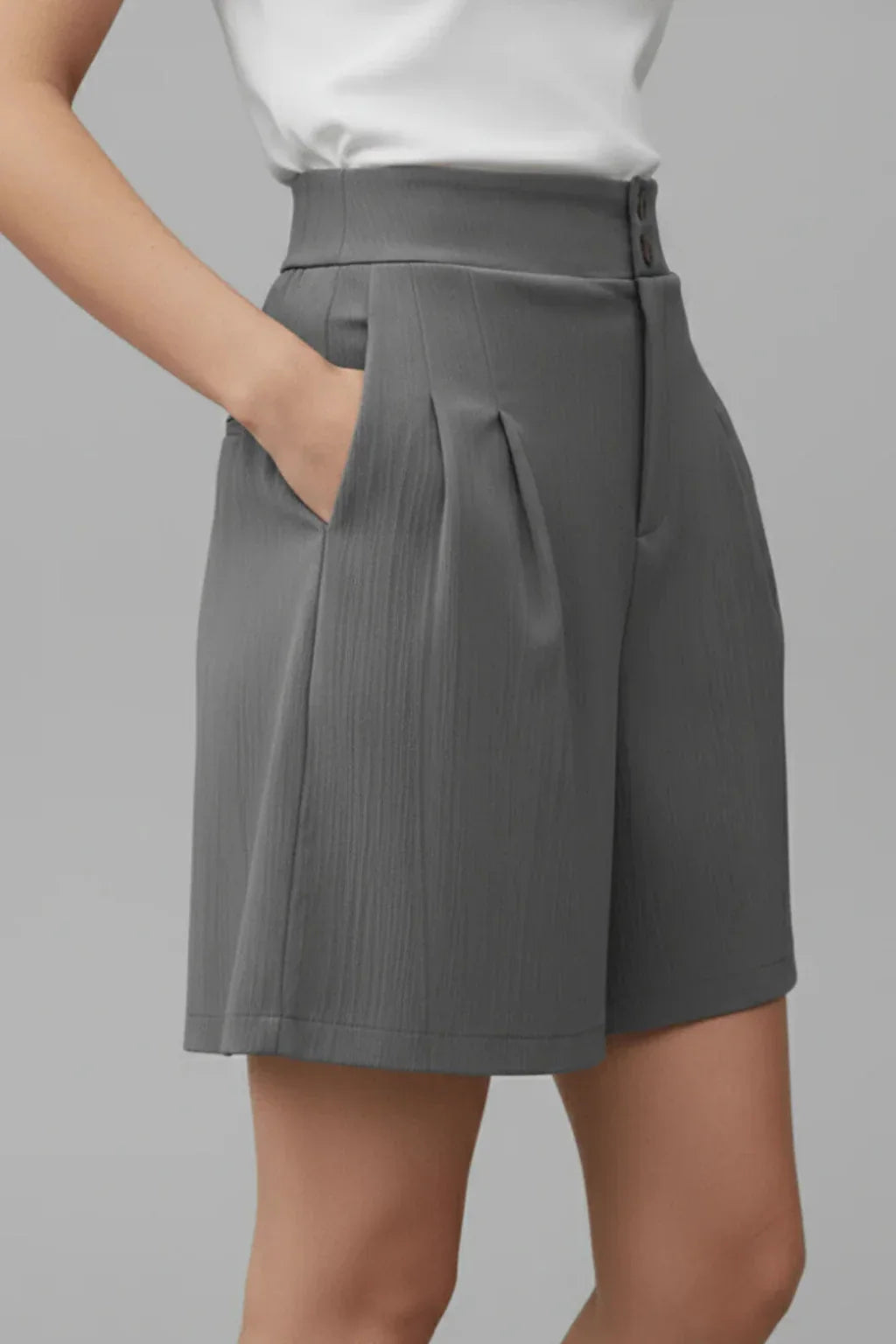 Eleanor | Baggy Tailored Pleated Bermuda Shorts with Button Front