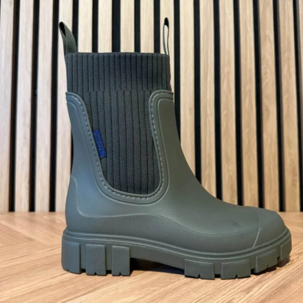 Women's ankle boots with ribbed knit shaft