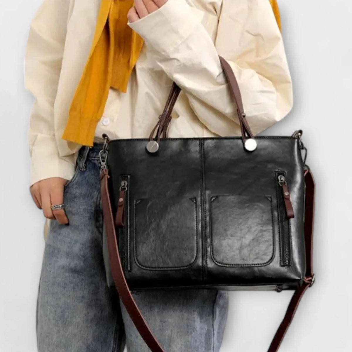 Elegant leather bag