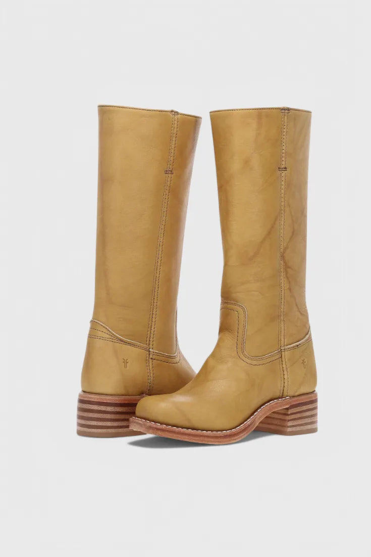Modern Classic Boots for All-Season Wear