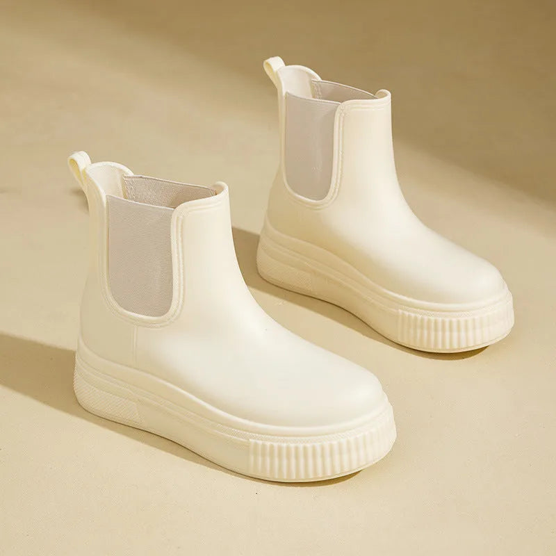 Women's chelsea boots with chunky platform sole