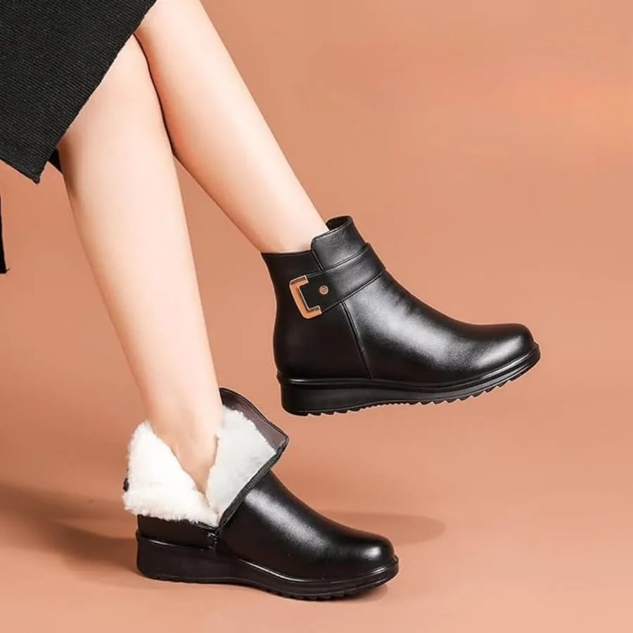 Women's faux leather side zip ankle boots with fur lining