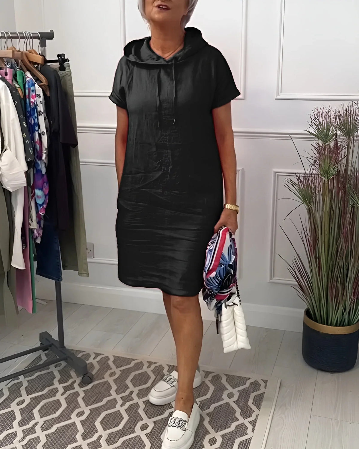 Women's hooded mini dress with side pockets