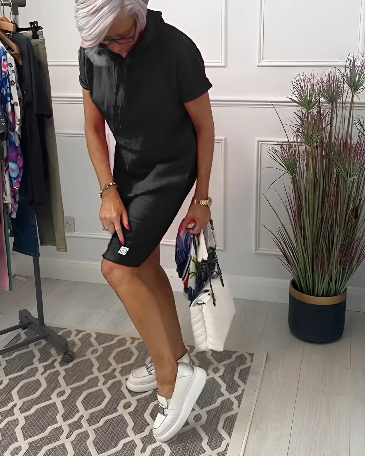 Women's hooded mini dress with side pockets
