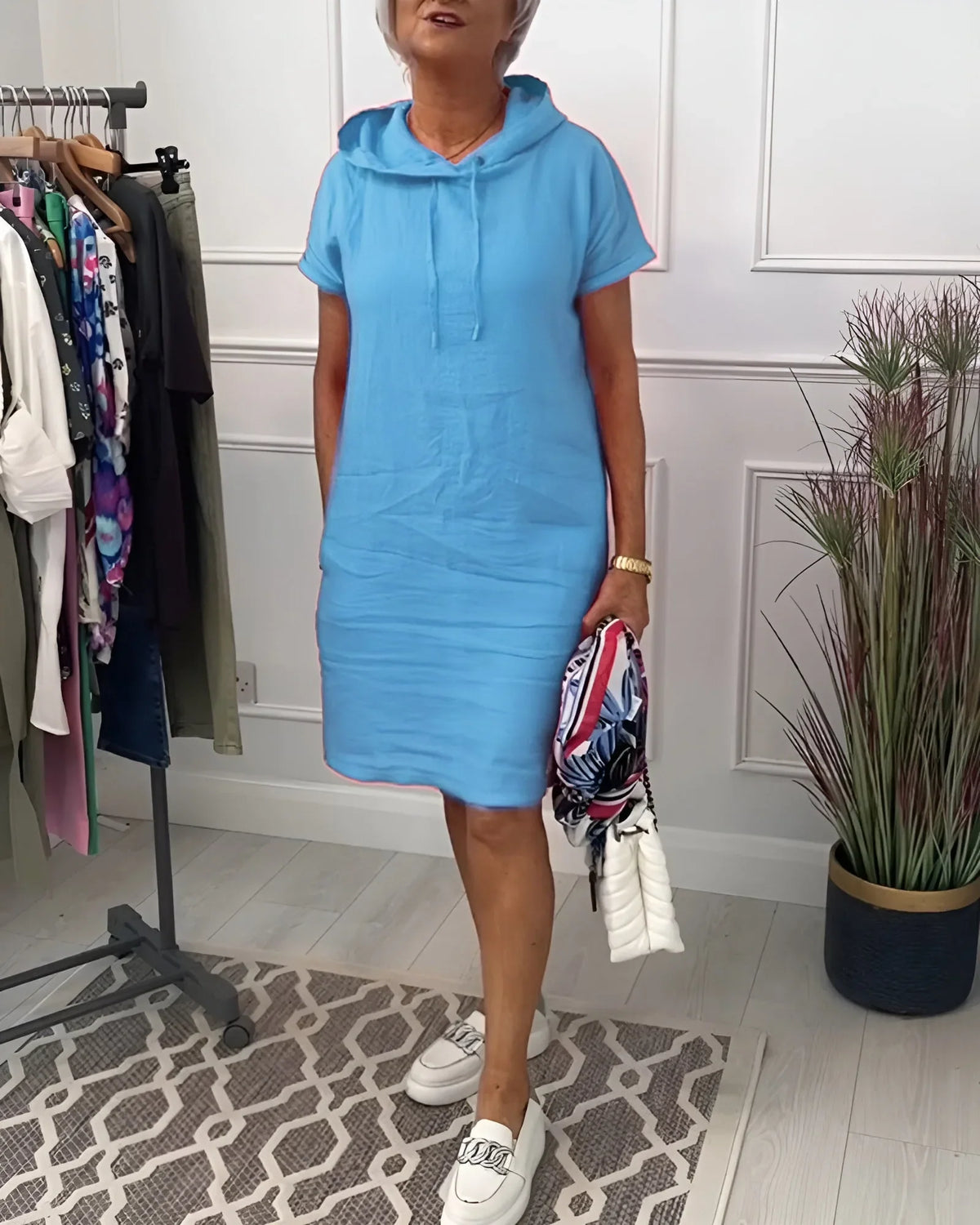 Women's hooded mini dress with side pockets