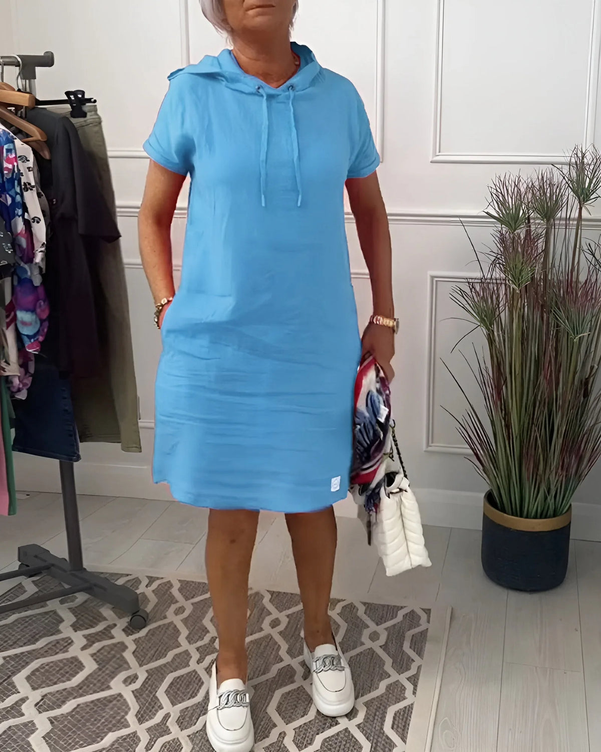Women's hooded mini dress with side pockets