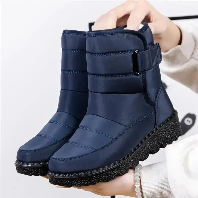 Women's quilted waterproof ankle boots