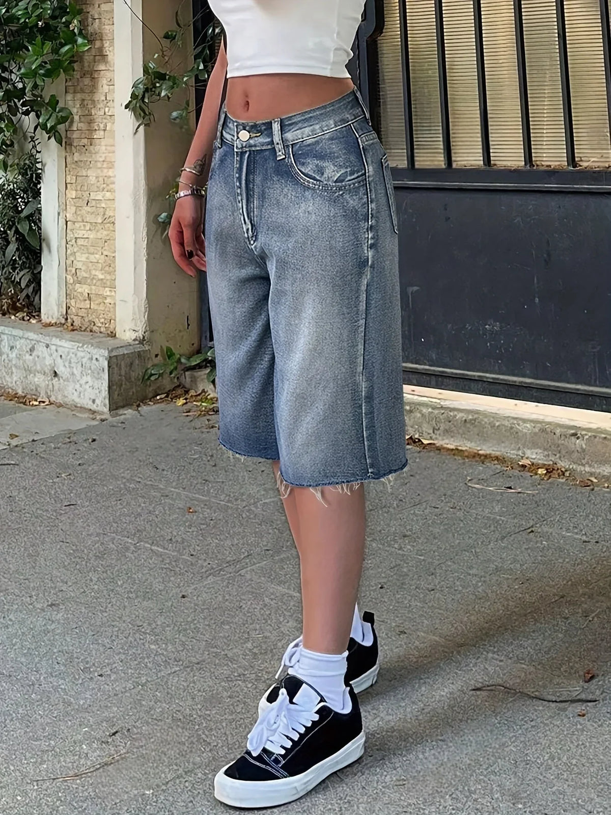 Evie | Women's Baggy Denim Wide Leg Shorts with High Waist and Raw Hem
