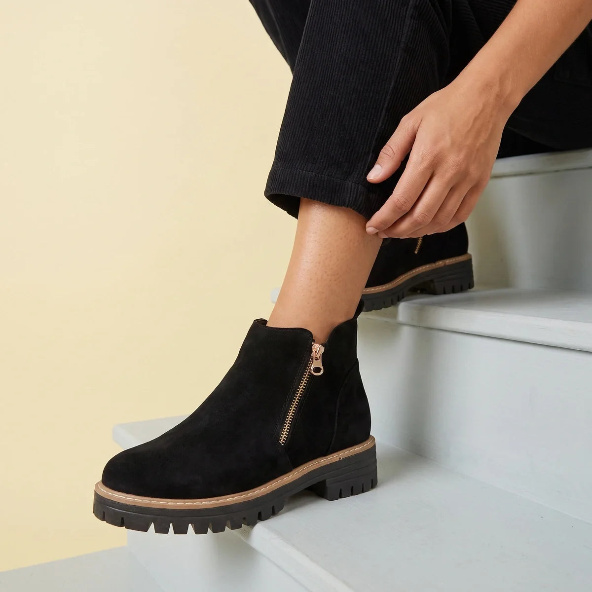 Fenna Suede Lug Sole Chelsea Boots
