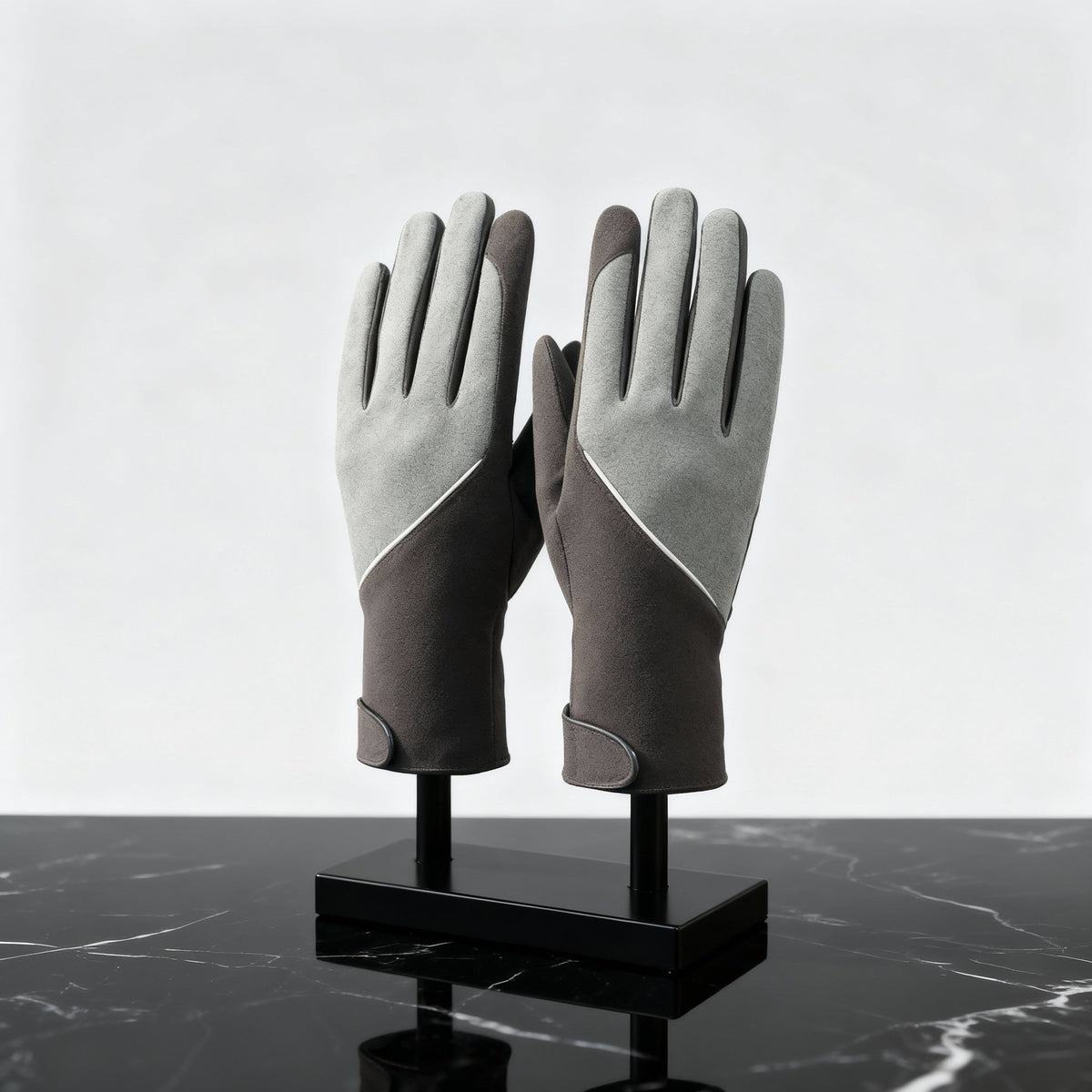 Marilyn | Women's Warm Two-Tone Winter Gloves