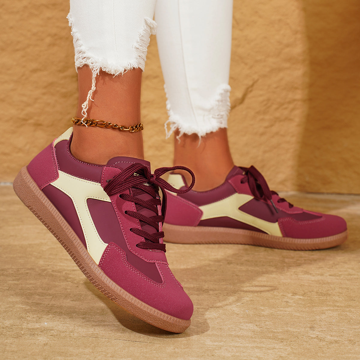 Vionni Sneakers