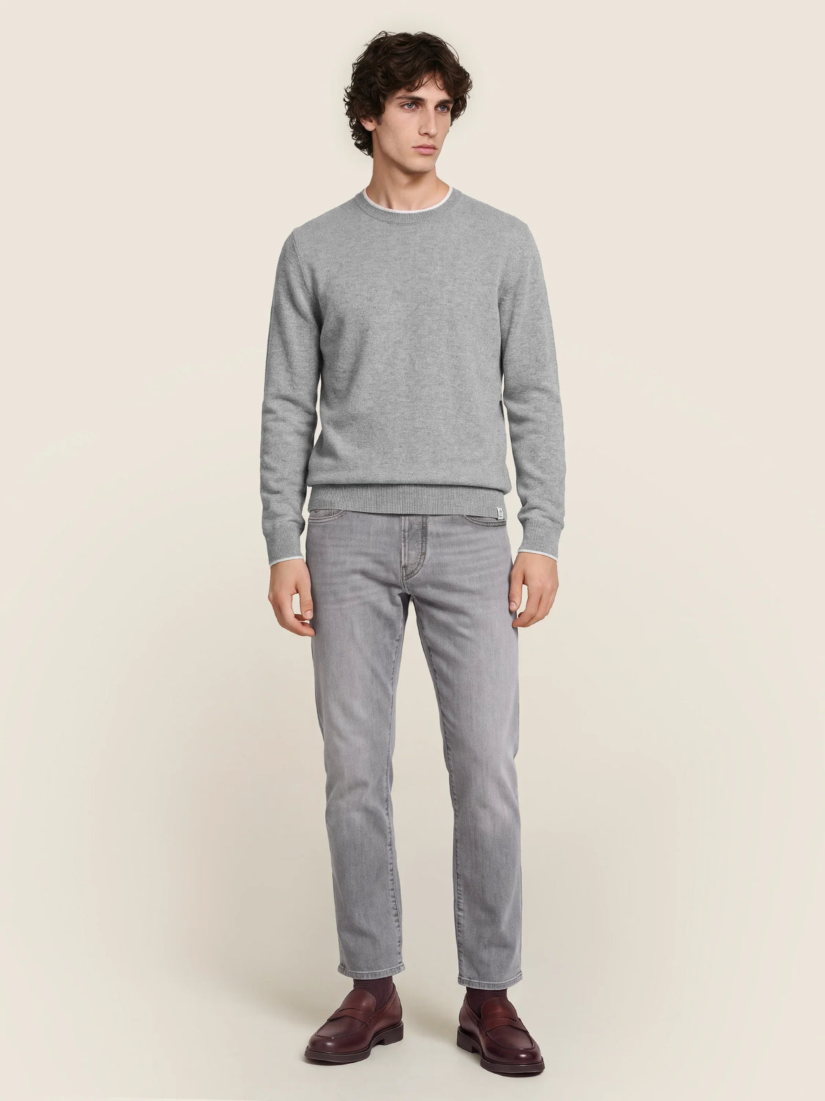 Unisex Crew Neck Gray Knit Sweater, Long Sleeves, Ribbed Trims