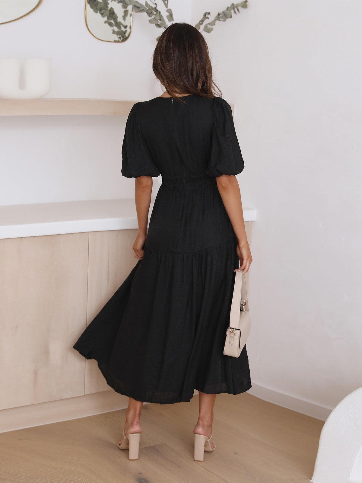 Sanne Tiered Puff Sleeve V-Neck Maxi Dress