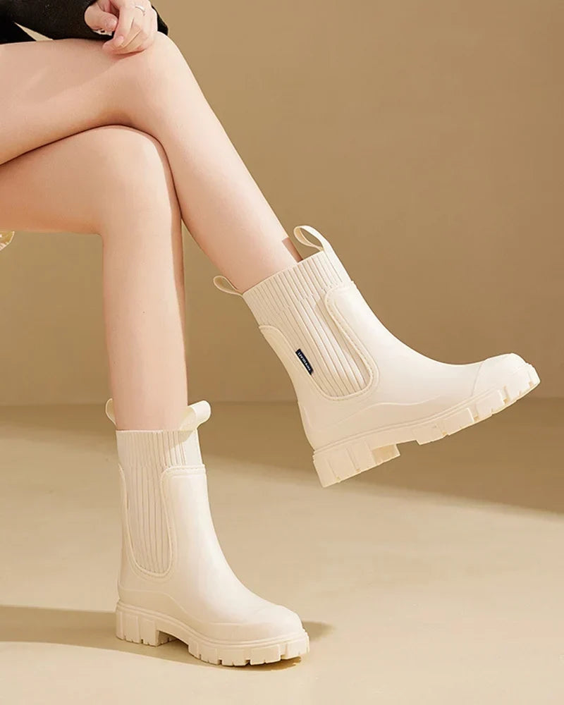 Women's Chunky Block Heel Chelsea Boots with Lug Sole