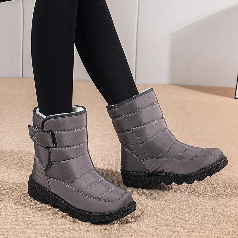 Snow Boots - Fleece Lined Ankle Strap Women's Winter Boots