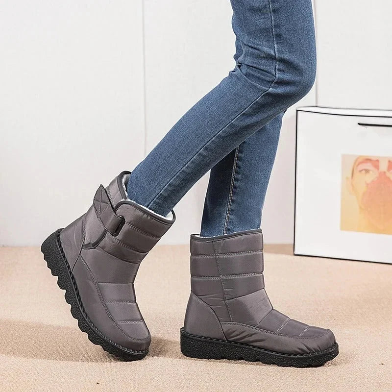 Snow Boots - Fleece Lined Ankle Strap Women's Winter Boots