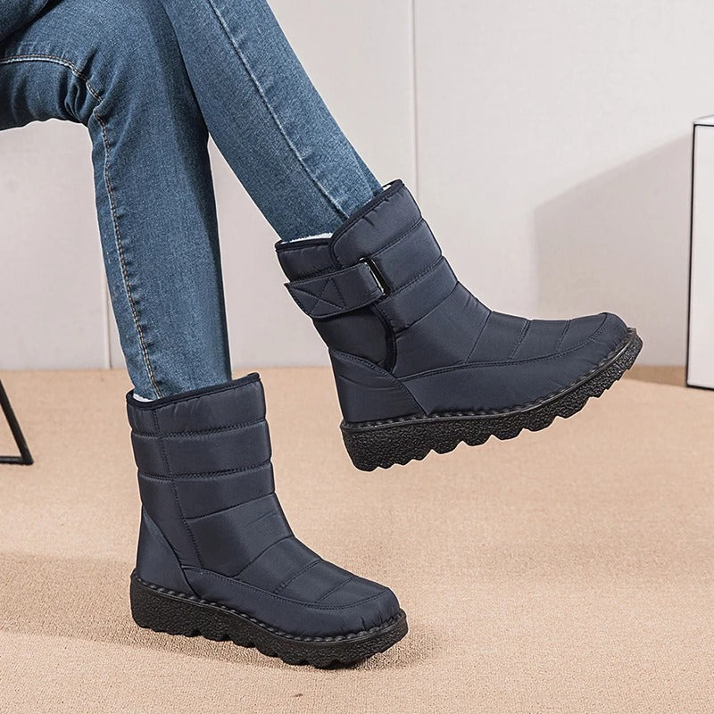Snow Boots - Fleece Lined Ankle Strap Women's Winter Boots