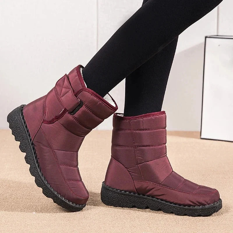 Snow Boots - Fleece Lined Ankle Strap Women's Winter Boots