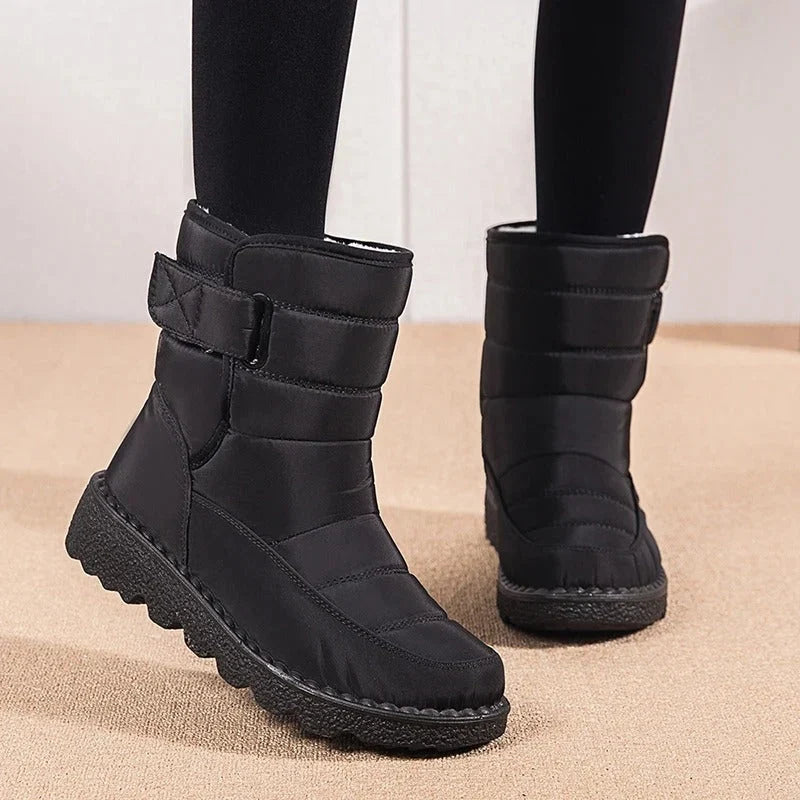 Snow Boots - Fleece Lined Ankle Strap Women's Winter Boots