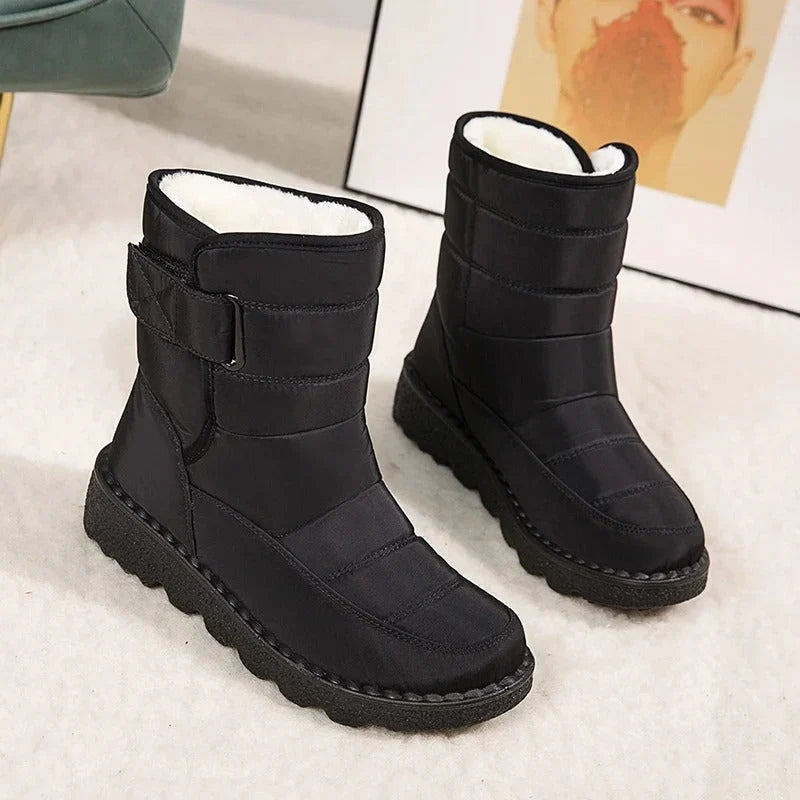 Snow Boots - Fleece Lined Ankle Strap Women's Winter Boots