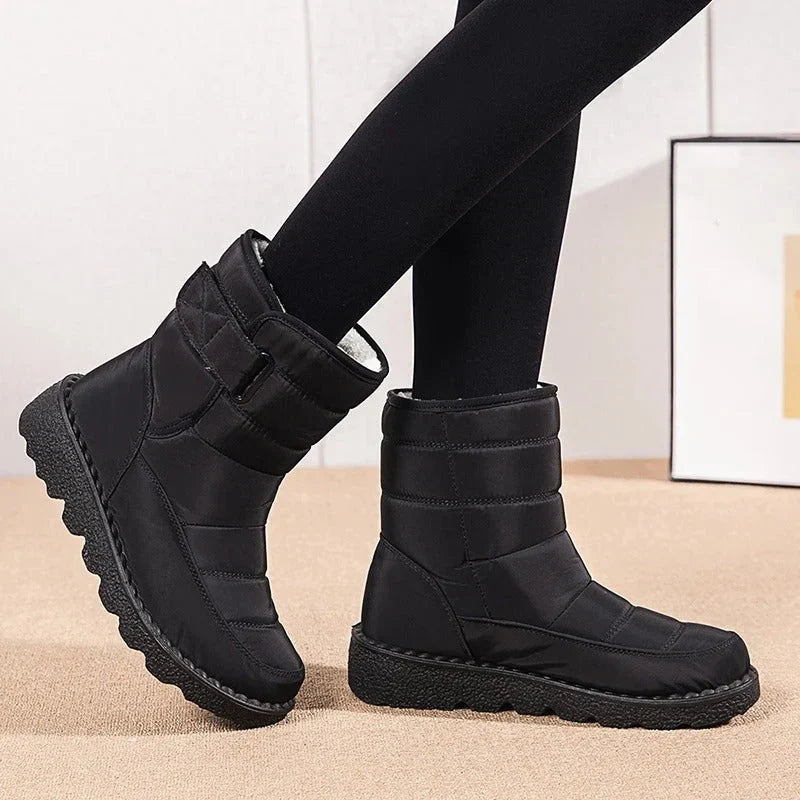 Snow Boots - Fleece Lined Ankle Strap Women's Winter Boots