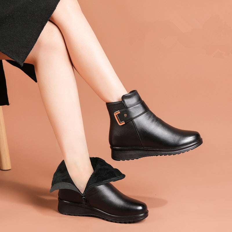 Women's Black Boots with Ankle Height and Faux Fur Trim