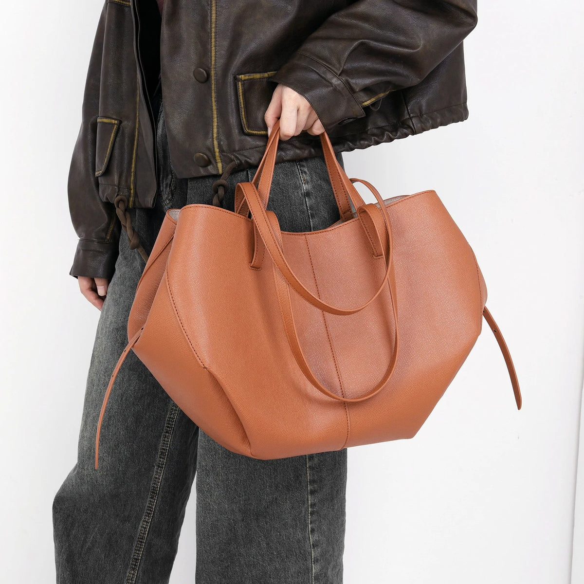 Women's Curved Tote Bag with Adjustable Strap