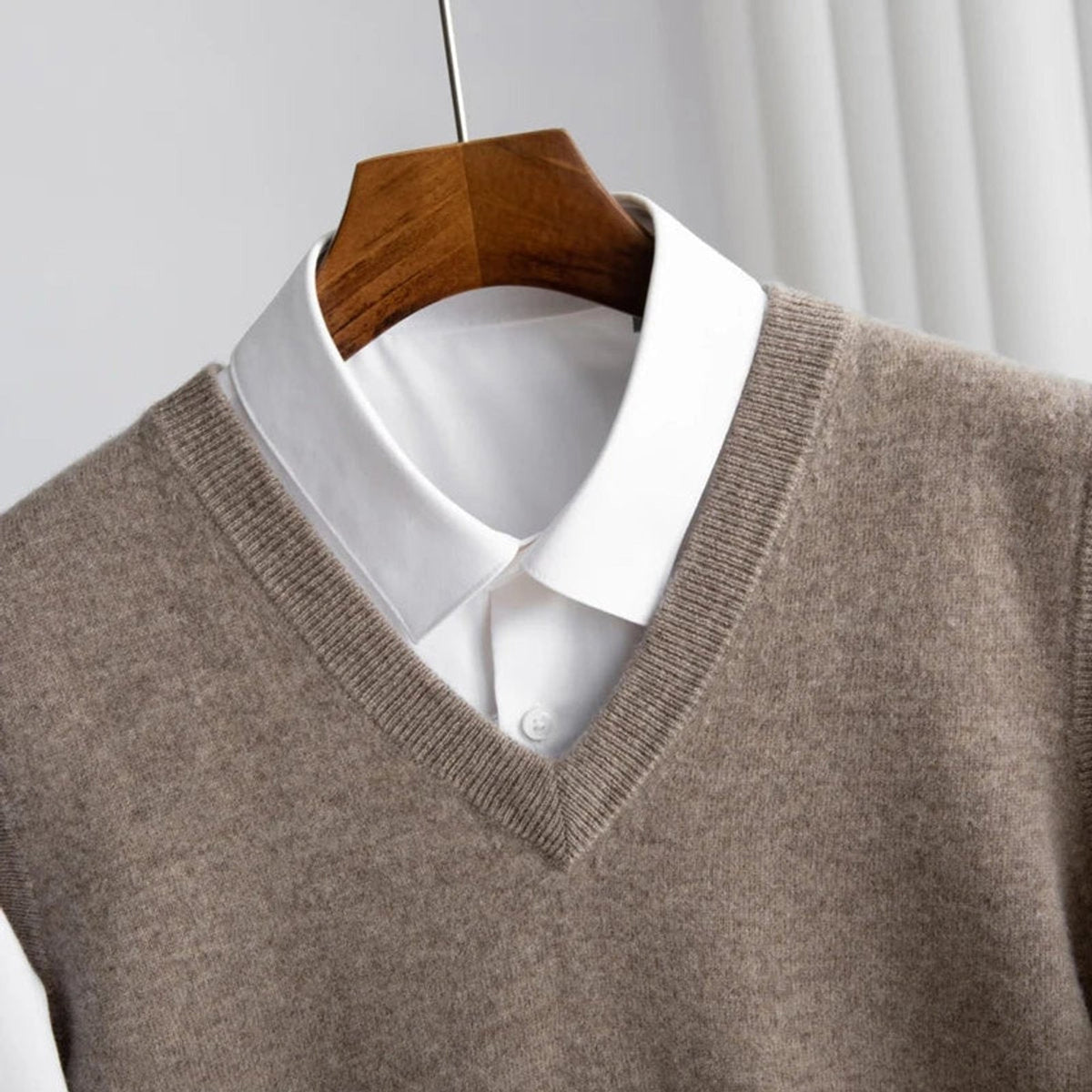Women's V-Neck Knit Sweater Vest, Sleeveless, Relaxed Fit